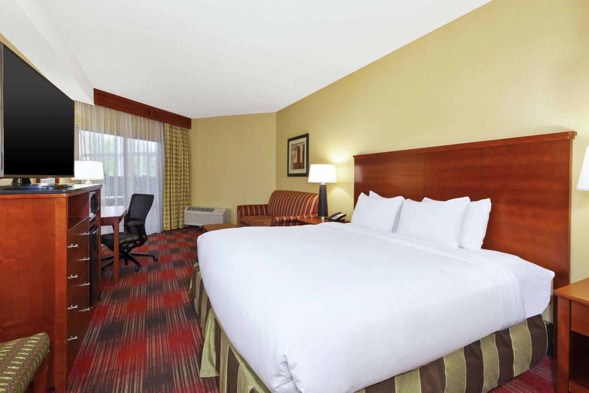Hotel Doubletree By Hilton Holland Esterno foto