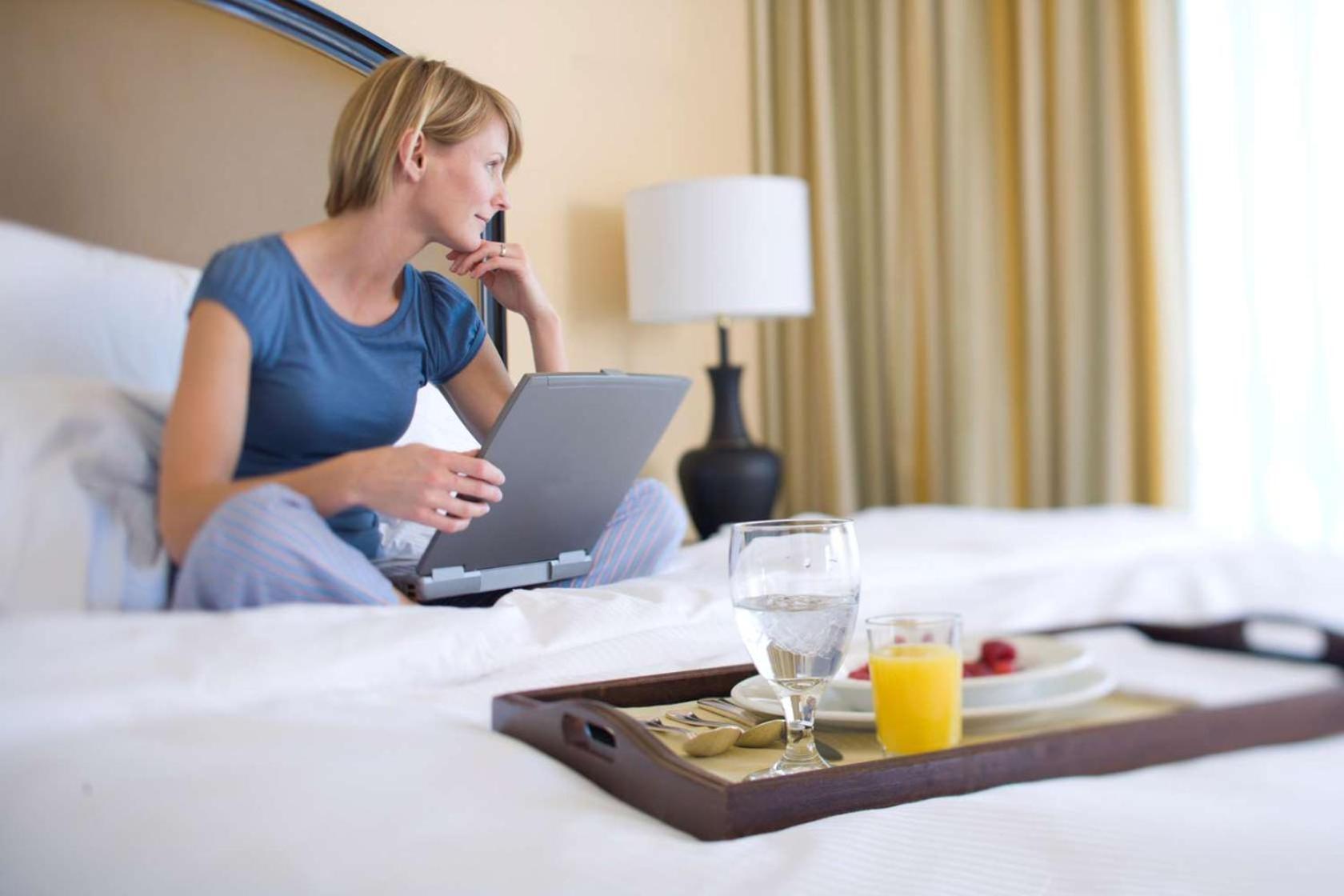 Hotel Doubletree By Hilton Holland Esterno foto